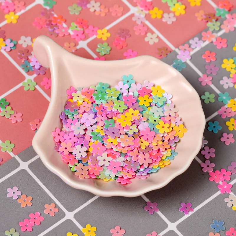 20 g/pacote cor da mistura 5mm flor pvc confetes glitter lantejoulas para artesanato decoração da arte do prego paillettes diy acessórios de costura menina