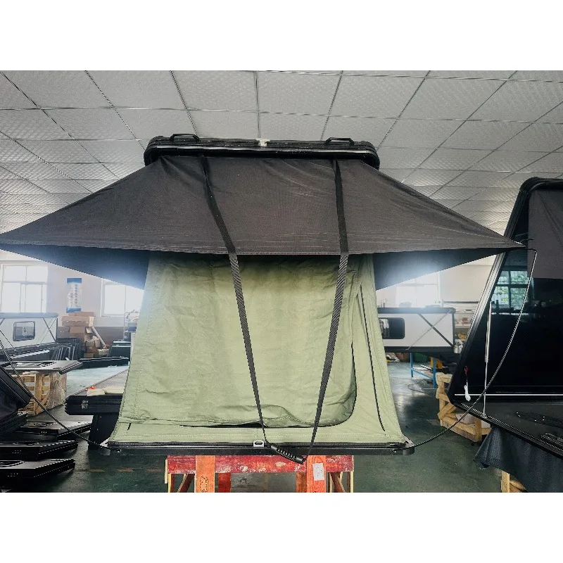 Aluminum hard shell roof tent