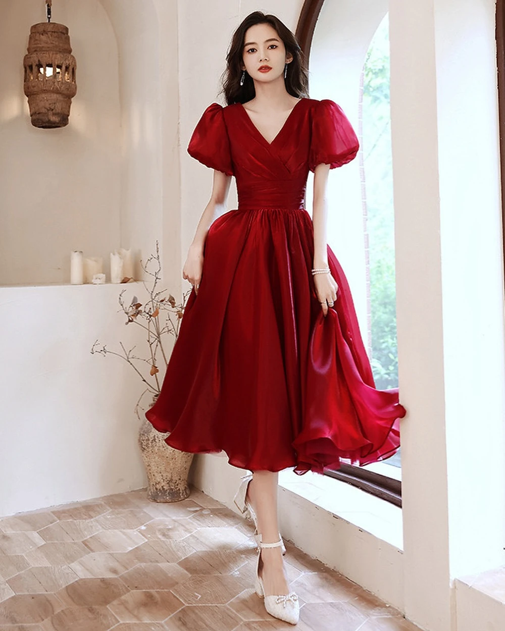 ที่กําหนดเองคลาสสิก Burgundy Tulle V คอปิดไหล่แขนสั้นชุดราตรี Elegant A-Line ชาชุดราตรียาว