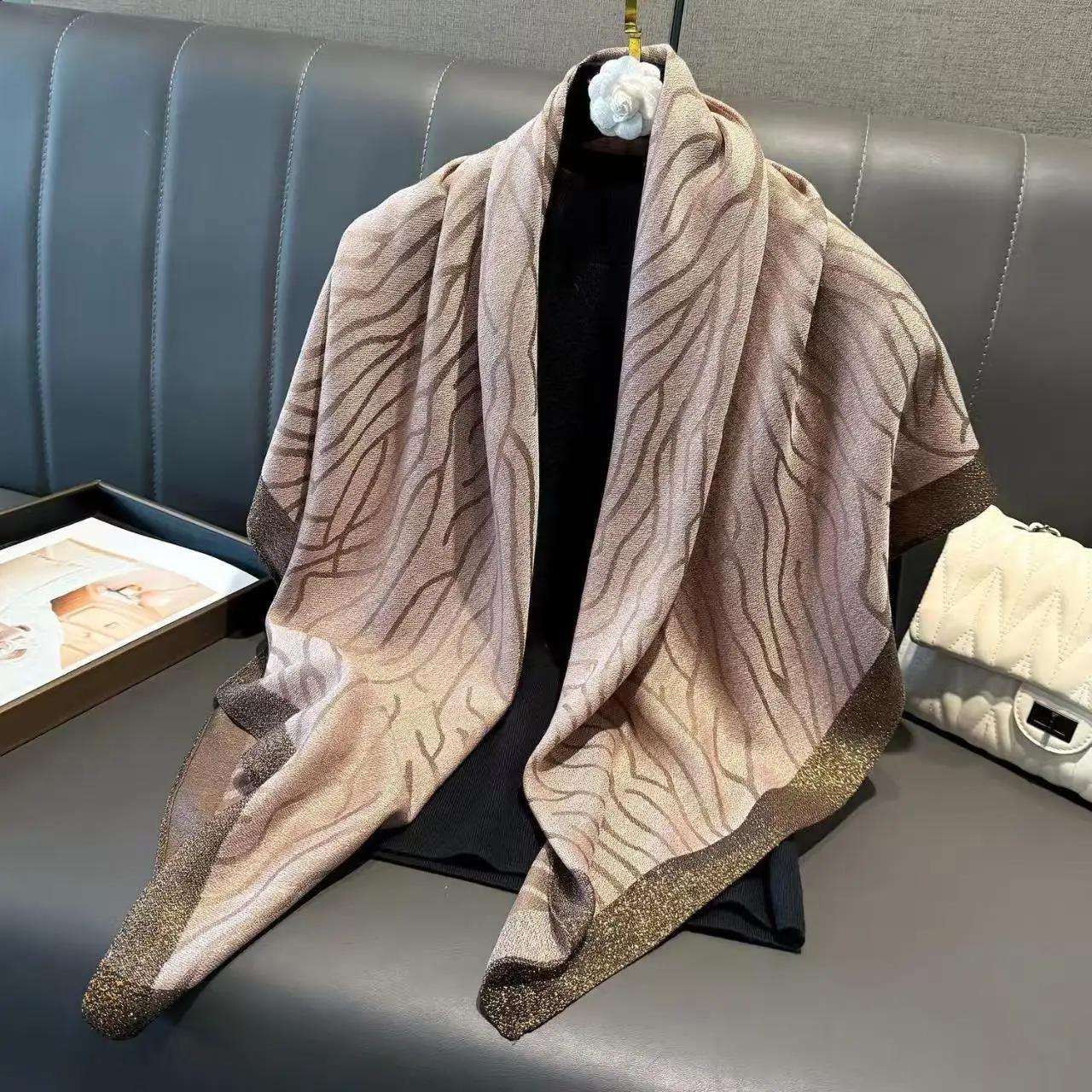 

Женский весенне-летний новый большой квадратный шарф для путешествий в празднике, солнцезащитная шаль, шаль для комнаты с кондиционером, декоративный шарф