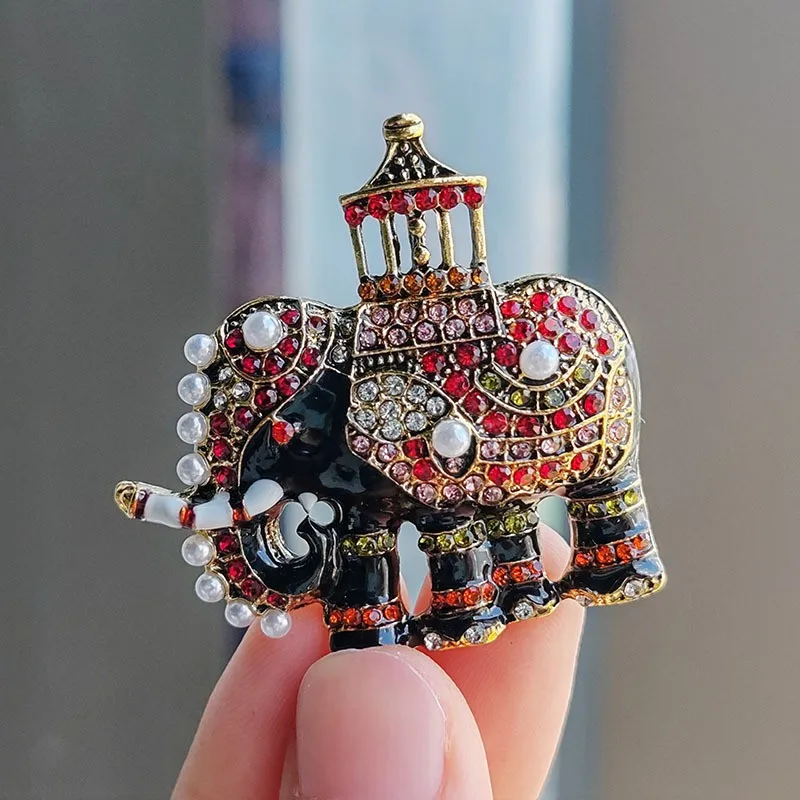 Fashion Imitation Enamel Pearl Rhinestone Elephant Brooches For Women Men Elegant Thai Lucky Animal Brooch Pins Party Jewelry
