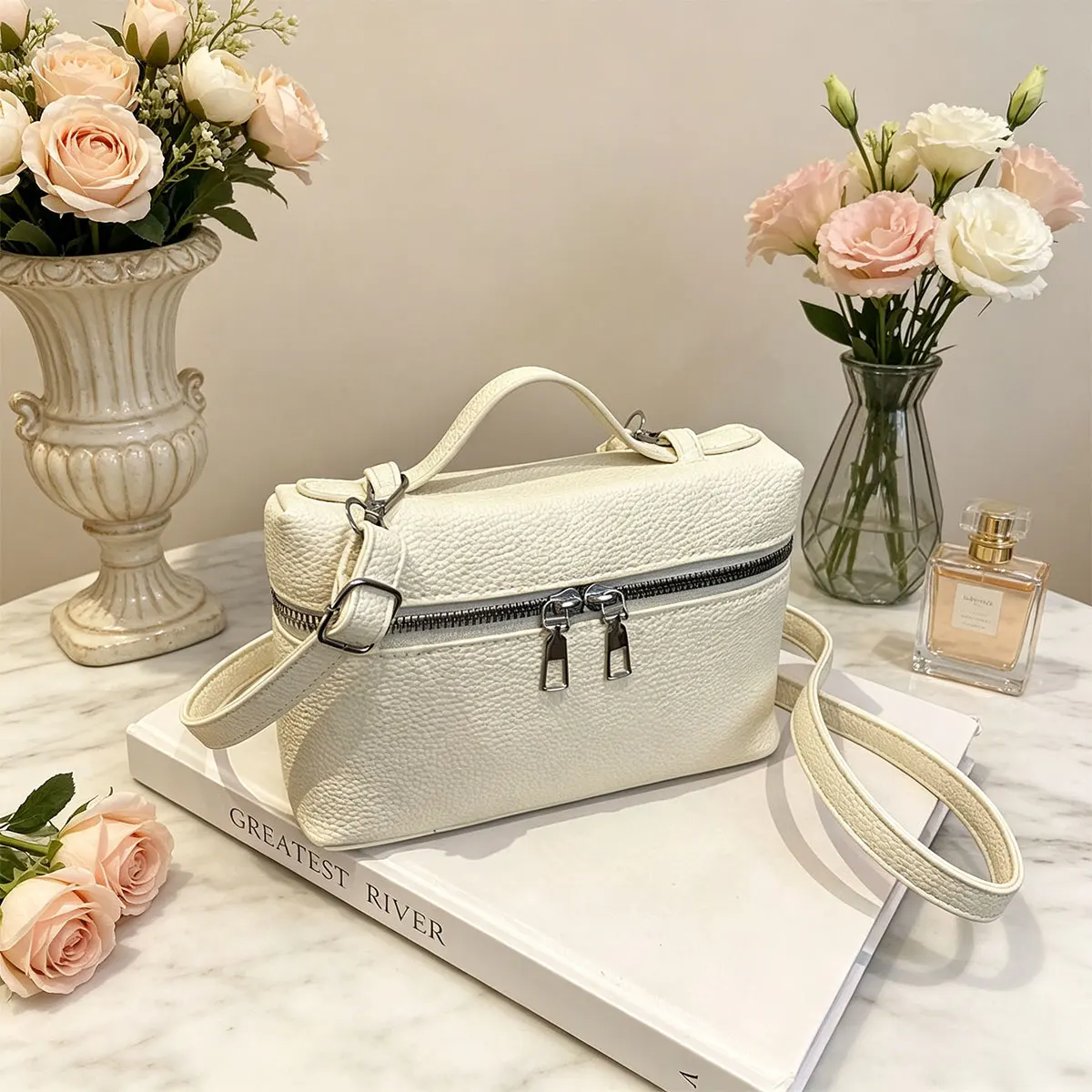 Simple and Luxurious Solid Color Box Bag Litchi Pattern Soft Hand-held Diagonal Cross Bag Daily Commuting Versatile Square Bag image 4