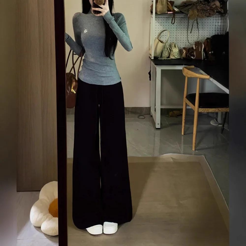 

Women's autumn and winter interior sweater design sense long sleeved top Women's top knitted base sweater