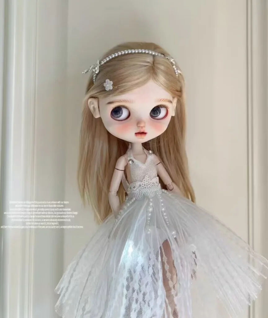 

2025 1 шт. белый классический Blythe цельный 1/6 30 см (подходит для azone, Pullip, Ob22/24/26, Licca)