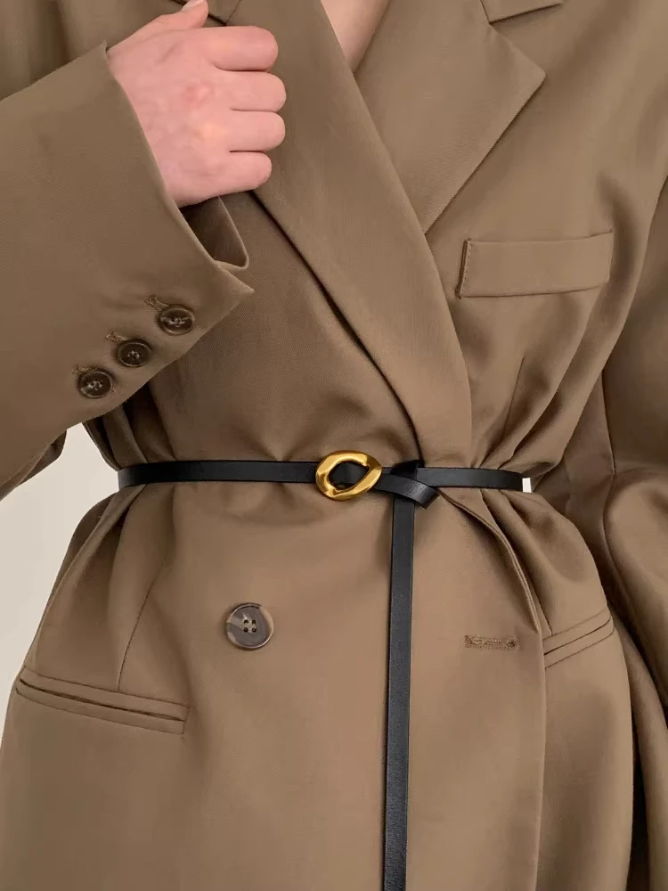 黒の本革ベルト女性の新しいスタイルの装飾的なスーツのウエストバンドスカート痩身パンツ多用途二層牛革ベルト