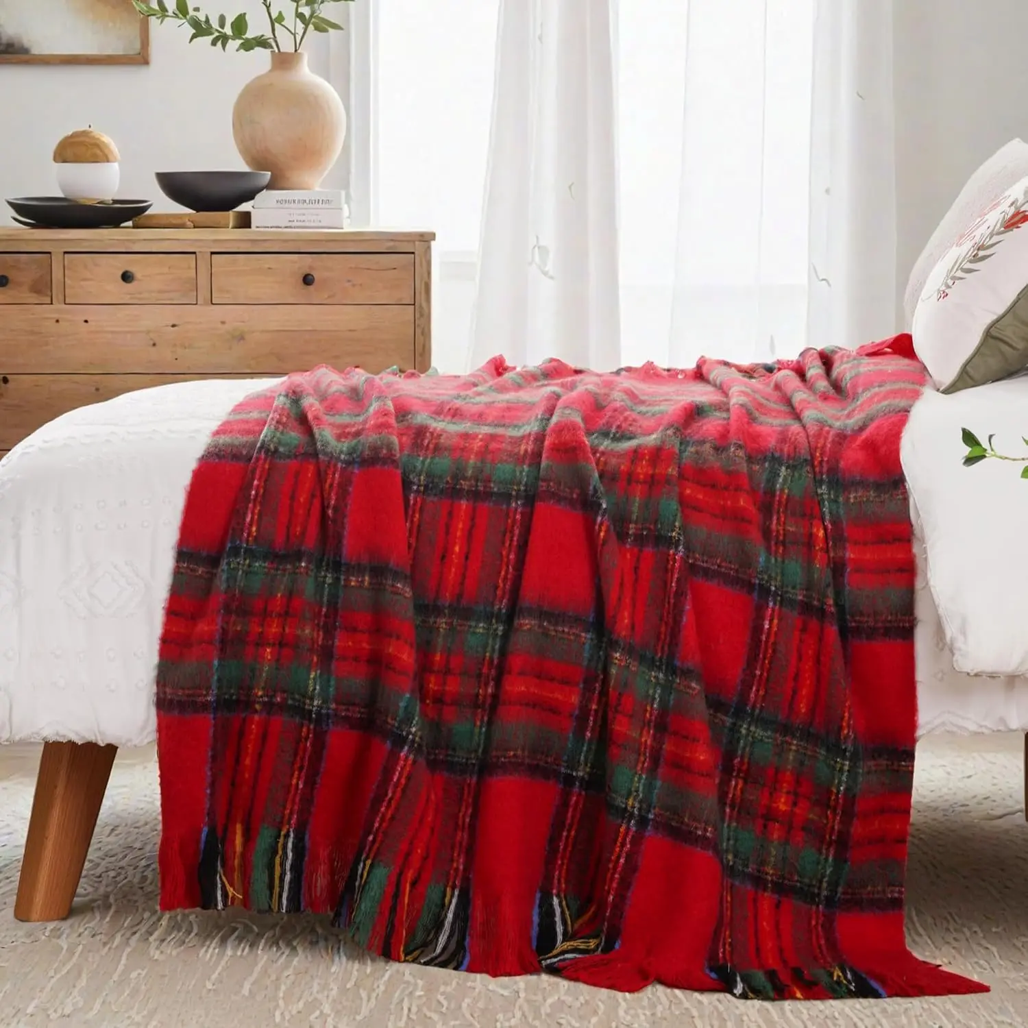 Christmas Plaid Throw Blanket for Couch Bed,Soft Cashmere Checkered Pattern, Red Christmas Throw Blankets for Home Decor 50