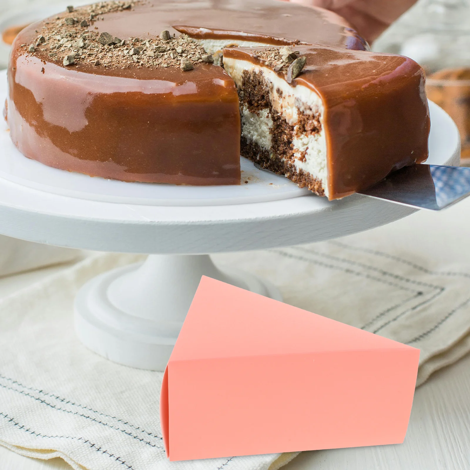 

50Pcs Large Cake Boxes Triangle Shape Paper Creative Candy Boxes for Christmas New Year Party Favor Presents Storage