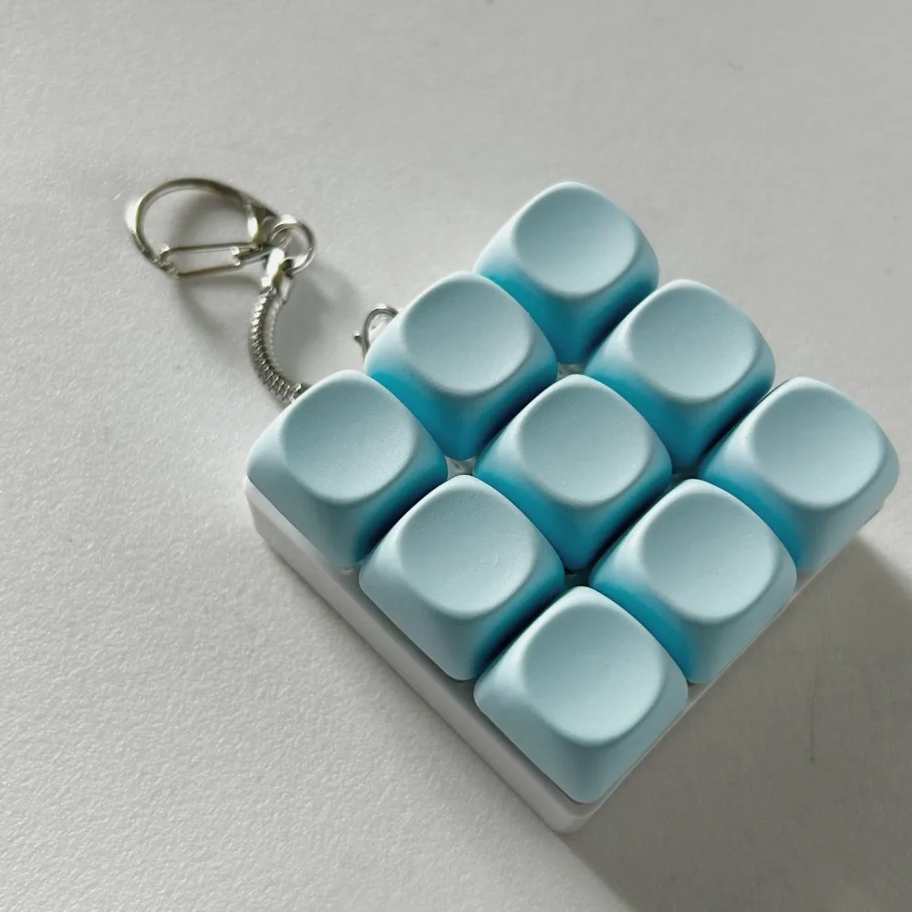 New DIY Keyboard Fidget Keychain Keycap Keys Button Clicker Relief Stress Pass The Time Pinch Adult