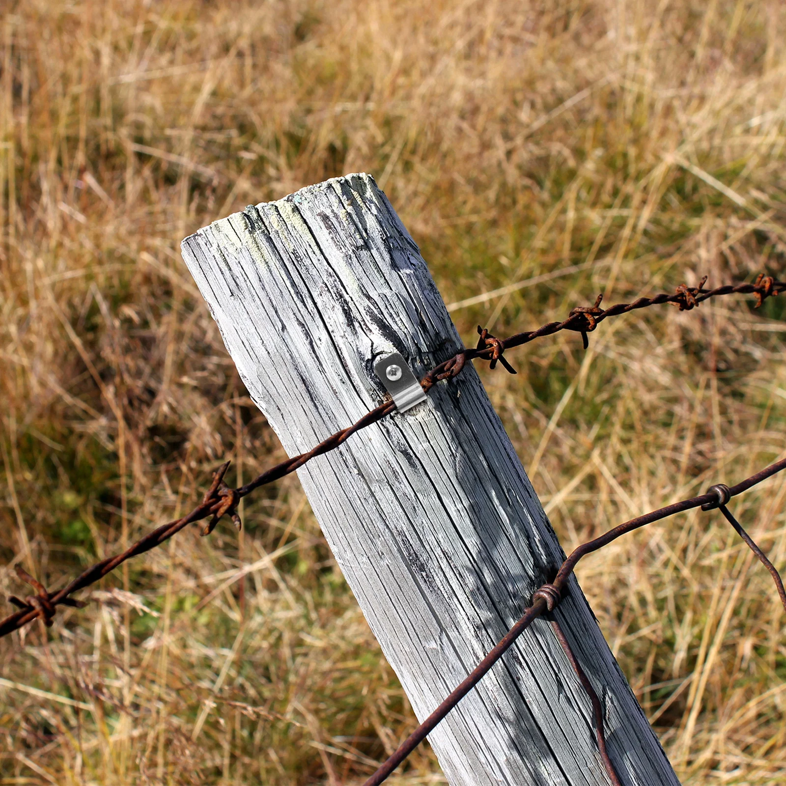 

100Pcs Agricultural Stainless Steel Wire Clips Heavy Duty Metal Fence Clips for Fast Welding Wire to Wood Metal Fence