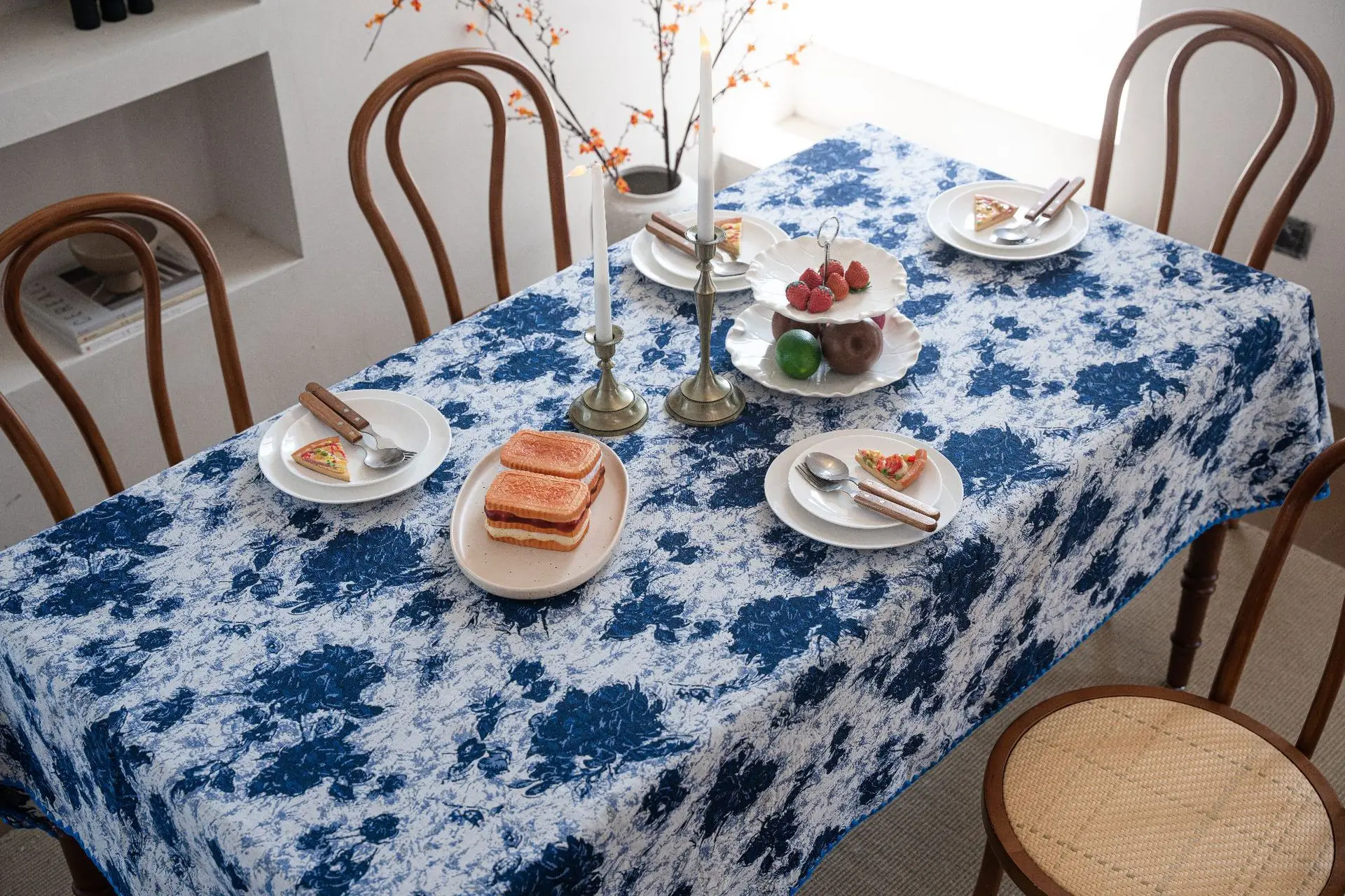 Blue Retro Color Woven Jacquard Tablecloth Three-dimensional Flower Fringe Tablecloth Coffee Tablecloth Party Table Decoration