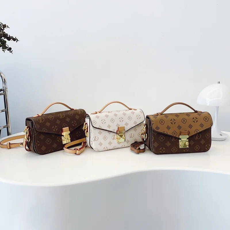 

2025 New Women's Luxury Vintage Monogram Messenger Bag - Chic Chain Shoulder & Crossbody, Small Square Shape for Commute