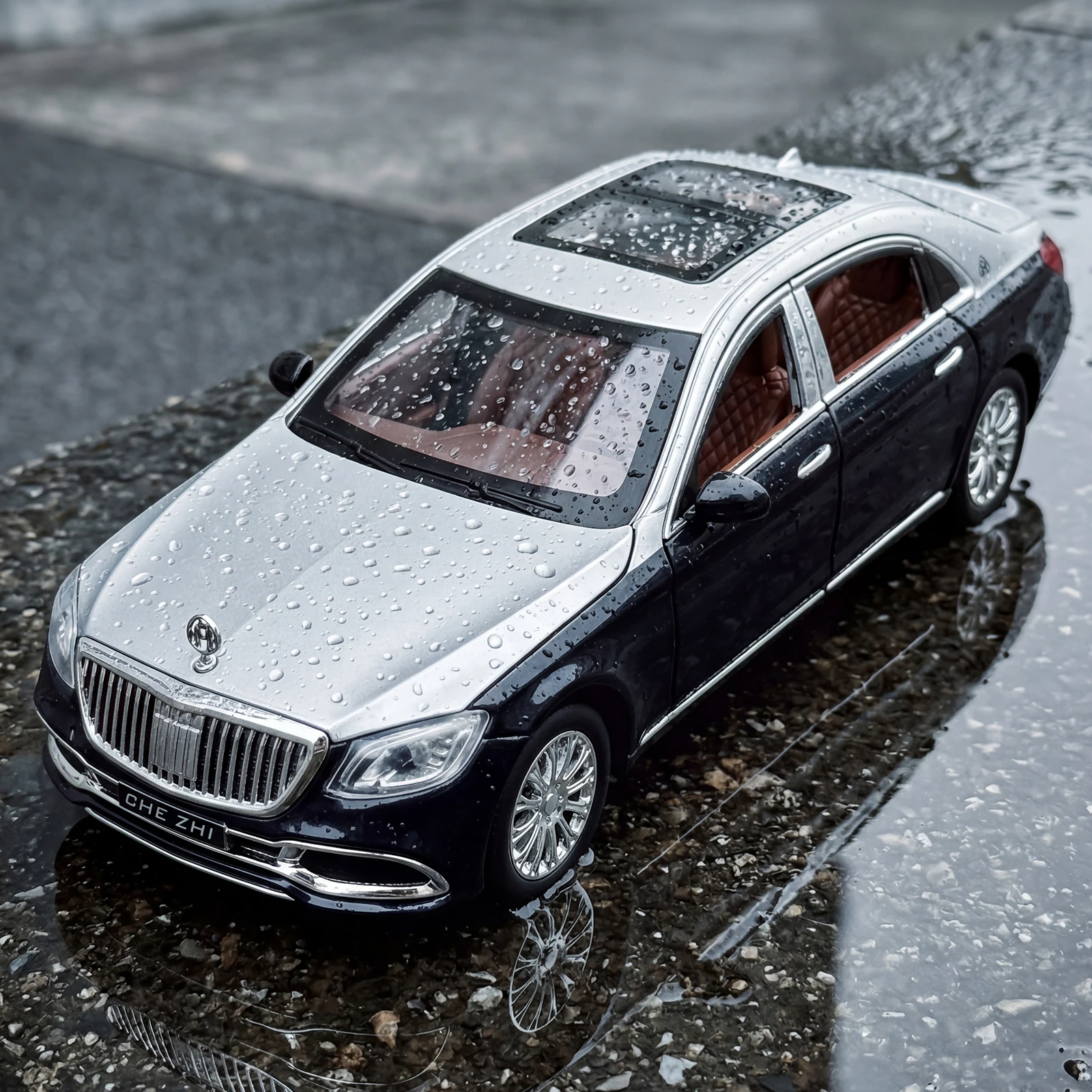 1:24 Maybach S600 Luxury Limousine Alloy Car Model Diecast Metal Toy Home Decoration Computer Desktop Ornaments