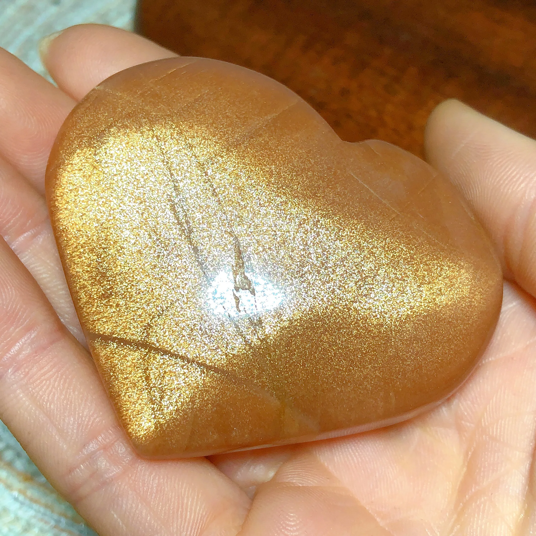 

Natural Crystals Gem Sunstone Peach Moonstoen Heart Gemstones Mineral Energy Figurine Home Decorations Gift