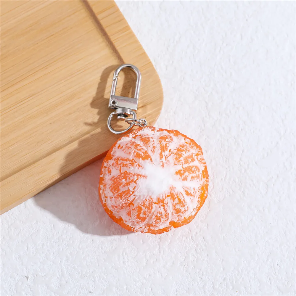 Llavero con colgante de naranja realista en 3D, accesorio lindo para mochila de niñas, pequeño regalo creativo, perfecto para estudiantes