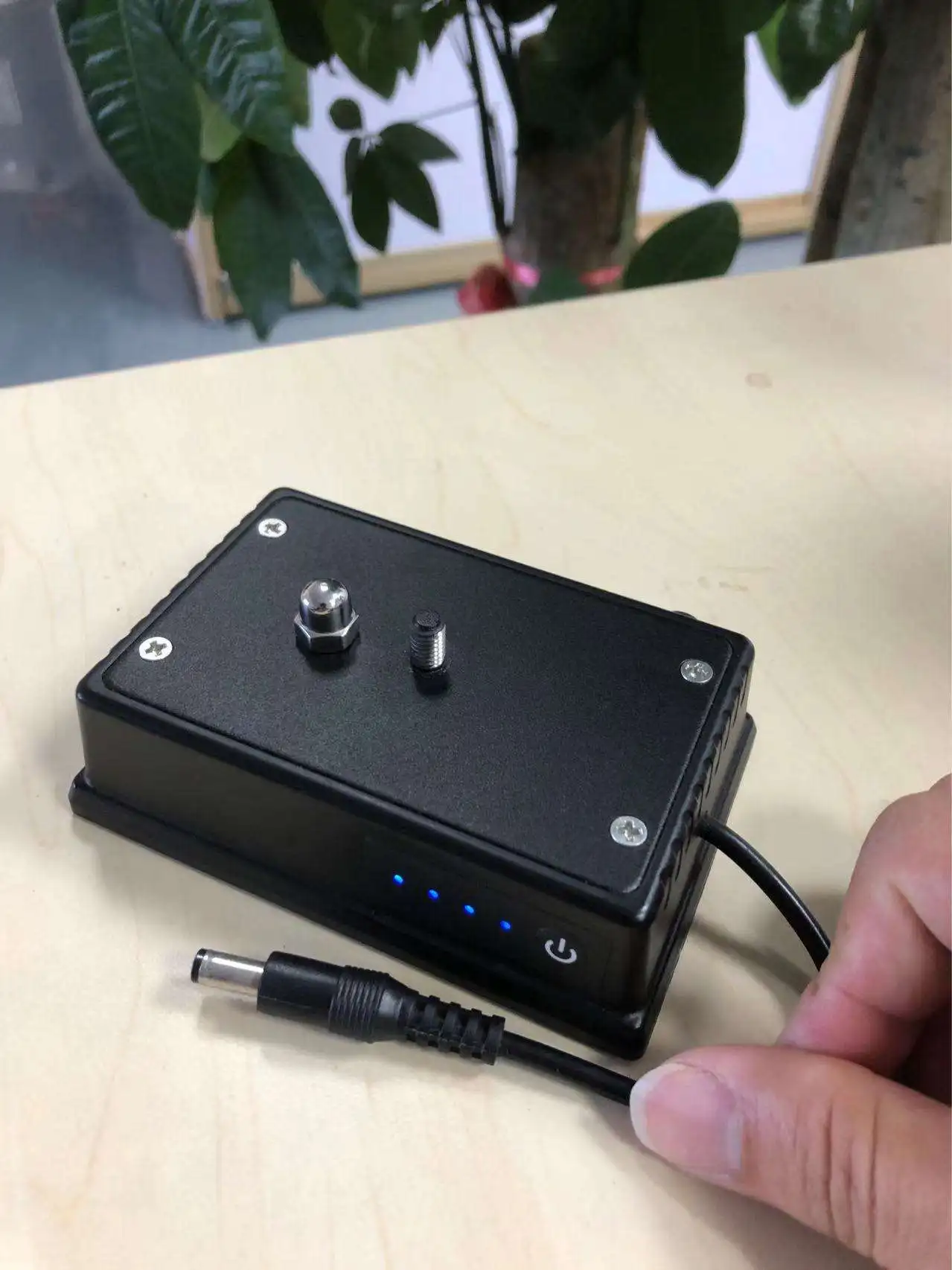 9600MAH Battery 12V/24V Rechargeable Waterproof Magnetic Vehicle Camera Power Supply Box, DC Distribution Module for Truck Bus