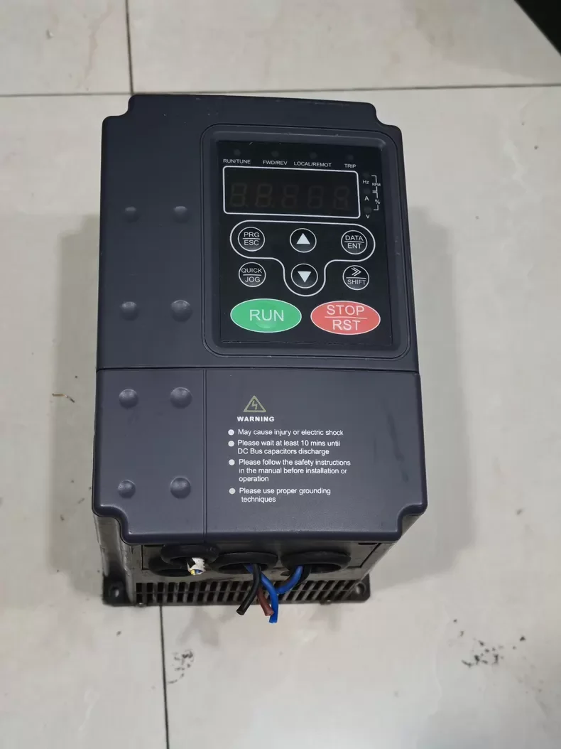 

High Brand NEW 100% Quality CHF100A-004G/5R5P-4 CHF100A-5R5G/7R5P-4 CHF100A-7R5G/011P-4 1 Year Warranty