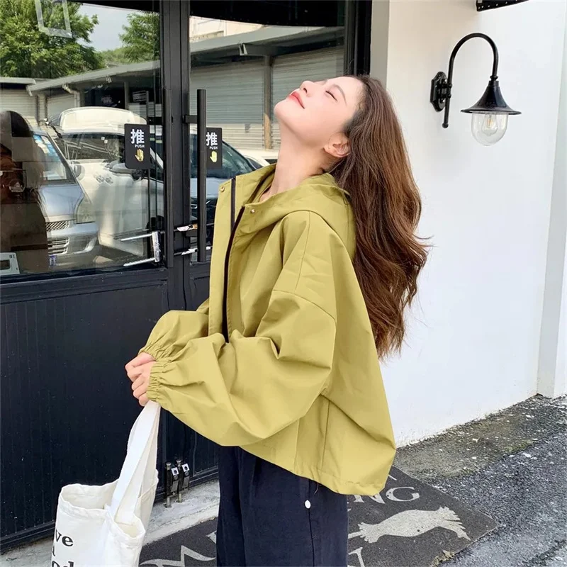 Куртка с капюшоном для женщин весной и осенью, новая короткая куртка, модная универсальная повседневная свободная куртка, модная