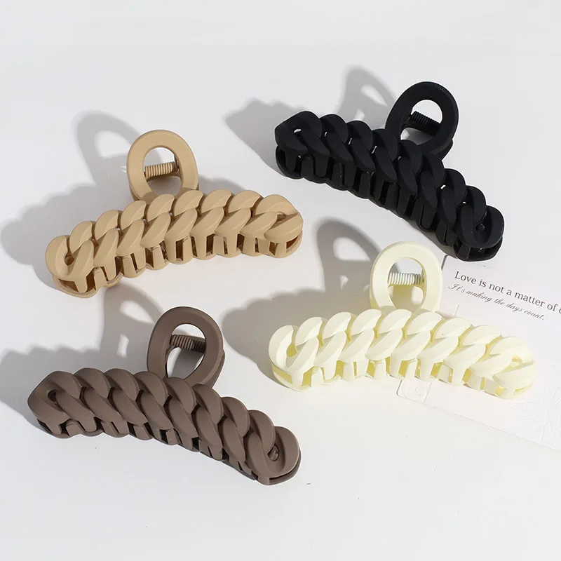 

Premium Ladies Frosted Chain Shark Clip Retro Elegant Hairpin Hair Claw Fashion Girls Hair Accessories Hairpin