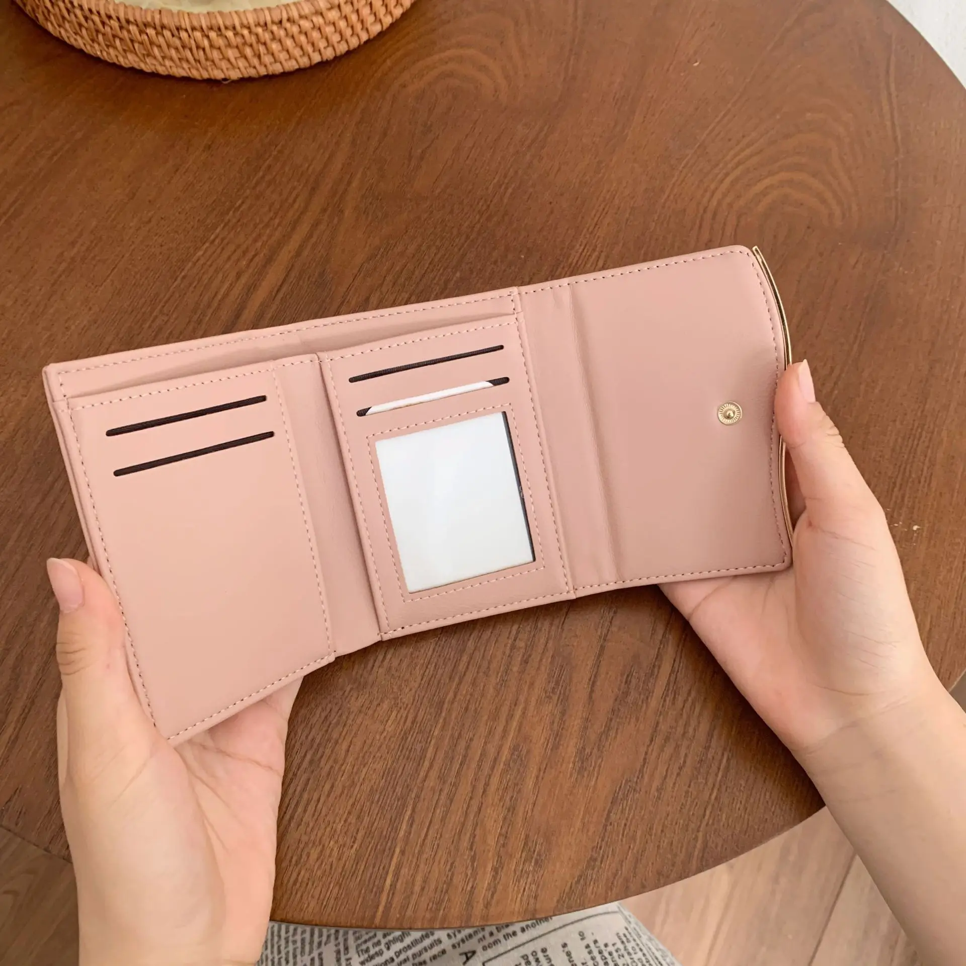 Ladies purse short arc hardware multi - slot card bag zipper change multi - function purse