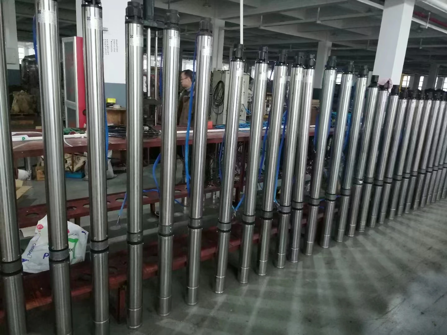 مضخة بئر شمسية ومضخة تيار مستمر بجهد 72 فولت 1 حصان إلى 10 حصان مياه شمسية من الفولاذ المقاوم للصدأ