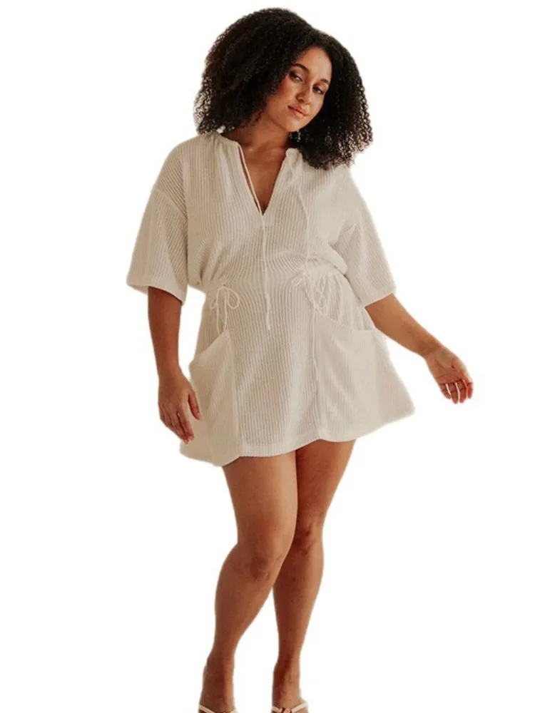 ชุดคลุมชายหาดสไตล์โบฮีเมียนเซ็กซี่ คอวี แขน 3/4 ผ้าถัก ชุดมินิเดรสสำหรับฤดูร้อนปี 2026 เหมาะสำหรับวันหยุดพักผ่อนริมทะเล