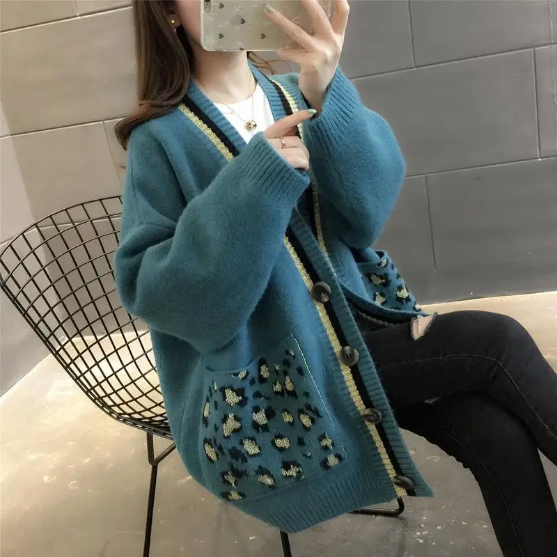 2022 Spring and Autumn New Korean Fashion V-Neck Sweater Women's Cardigans Leopard Pocket Sweater Medium Long Coat