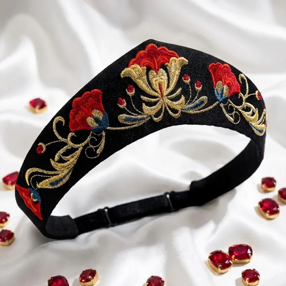

New Floral Embroidery Velvet Headband Elastic Black Hair Hoop Smooth Texture Hairpin Headband Hair Accessories