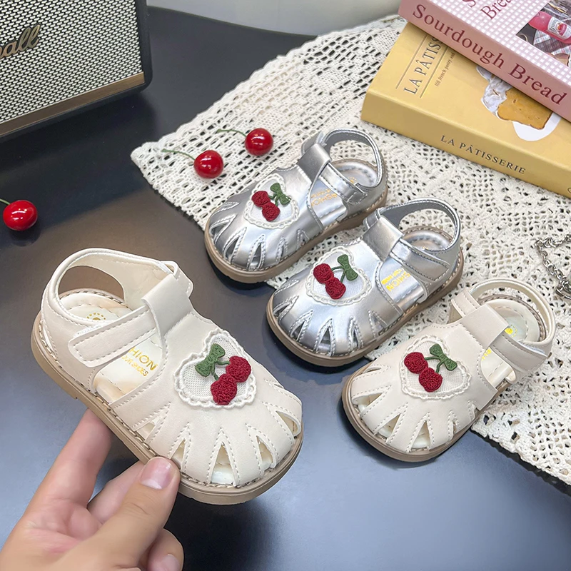 

Baby Girls Leather Cage Sandals 2025 Summer New Toddler Beach Shoes with Cute Cherry Non-slip Sole First Walker Ankle Sandals