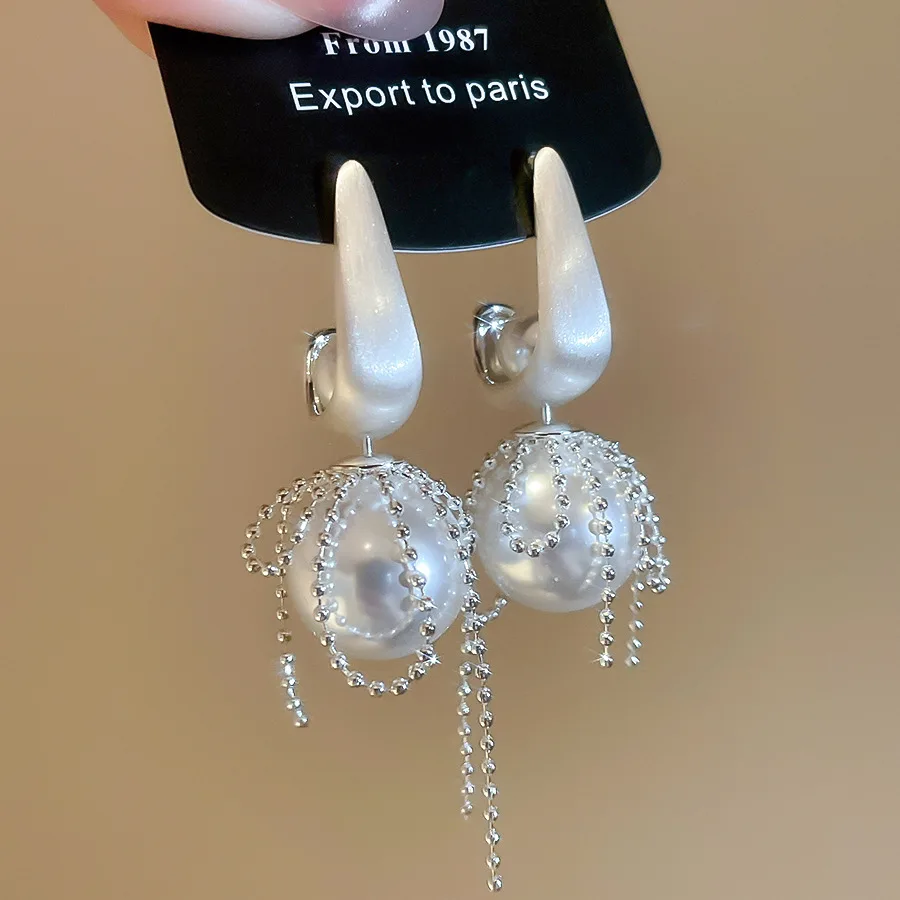 

Silver-plated square bow pearl earrings French retro elegant temperament earrings personality style women's earrings