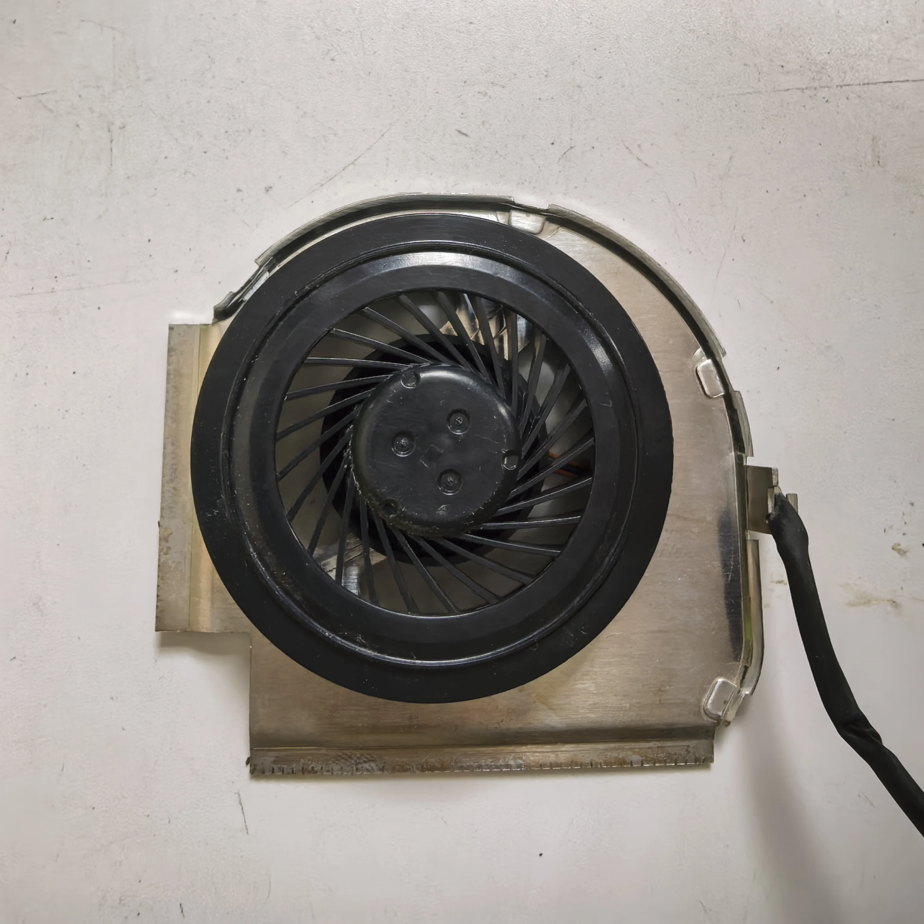 

Новый вентилятор охлаждения процессора ноутбука для Lenovo IBM Thinkpad T61 T61P