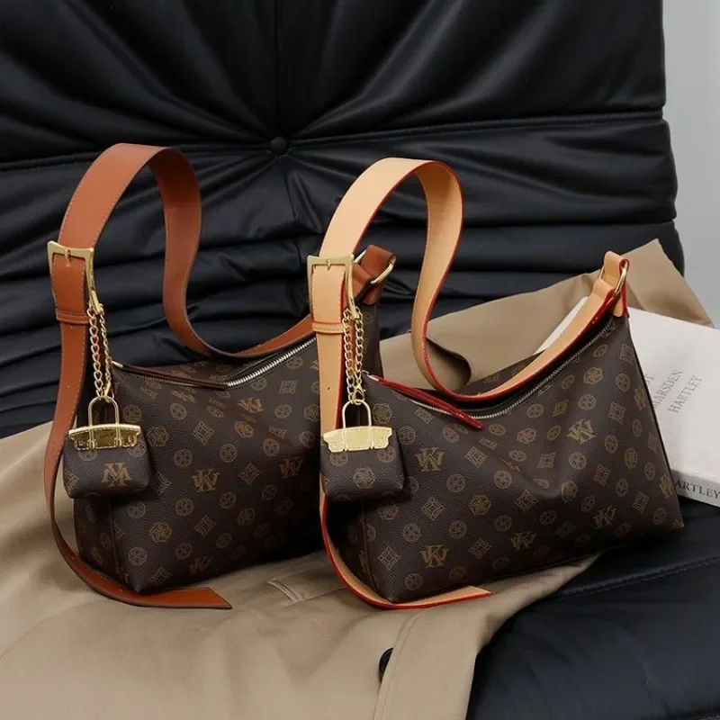 가을과 겨울 통근을 위한 새로운 대용량 가방 토트백, 고급 싱글 숄더백, 넓은 어깨끈 크로스바디백