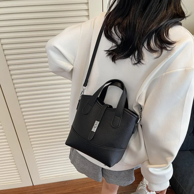 

2025 New High-end Ladies Leather Hand Bag Luxury Brand Famous Designer Casual Classic Paris​