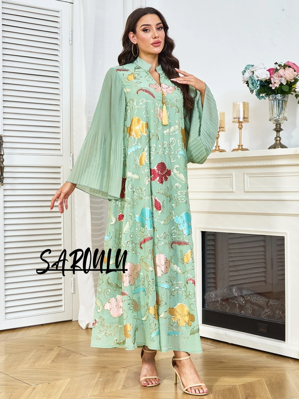 ชุดอาบายะแบบดั้งเดิมของตะวันออกกลางสำหรับผู้หญิงไซส์ใหญ่ ประดับลายดอกไม้ปักเลื่อม งานปักลายแบบดั้งเดิม ดูไบ ซาอุดีอาระเบีย ชุดราตรีสำหรับงานเทศกาล