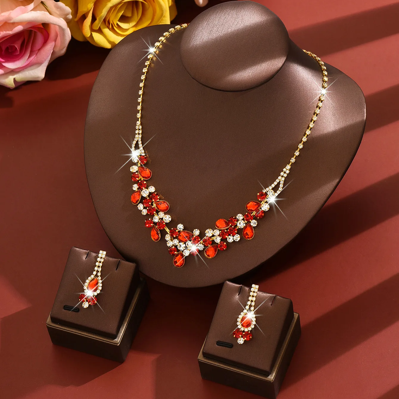 1 Set of Jewelry Includes (1 Pair of Earrings + 1 Necklace) French-Style Sweet and Eco-Friendly Bridal Jewelry Set, Fashionable and High-End Crystal Flower Necklace and Earrings for Women, Perfect for Weddings, Banquets, Gifts, and as a Full-Season Accessory for the New Year, Suitable for Women and as a Gift