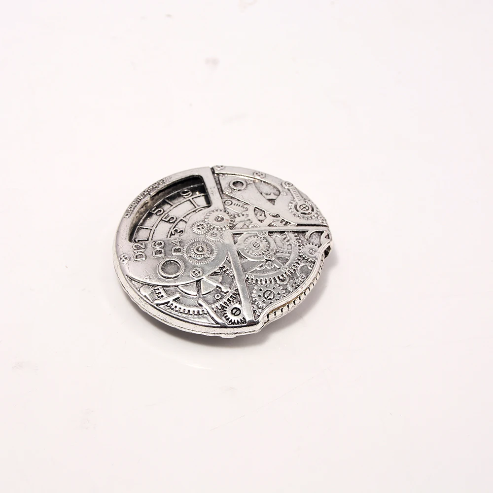 Creative Gothic Style Revolving Compass DND Sun and Moon Coins Dungeons and Dragons CosPlay Props Men Women Jewelry Accessories