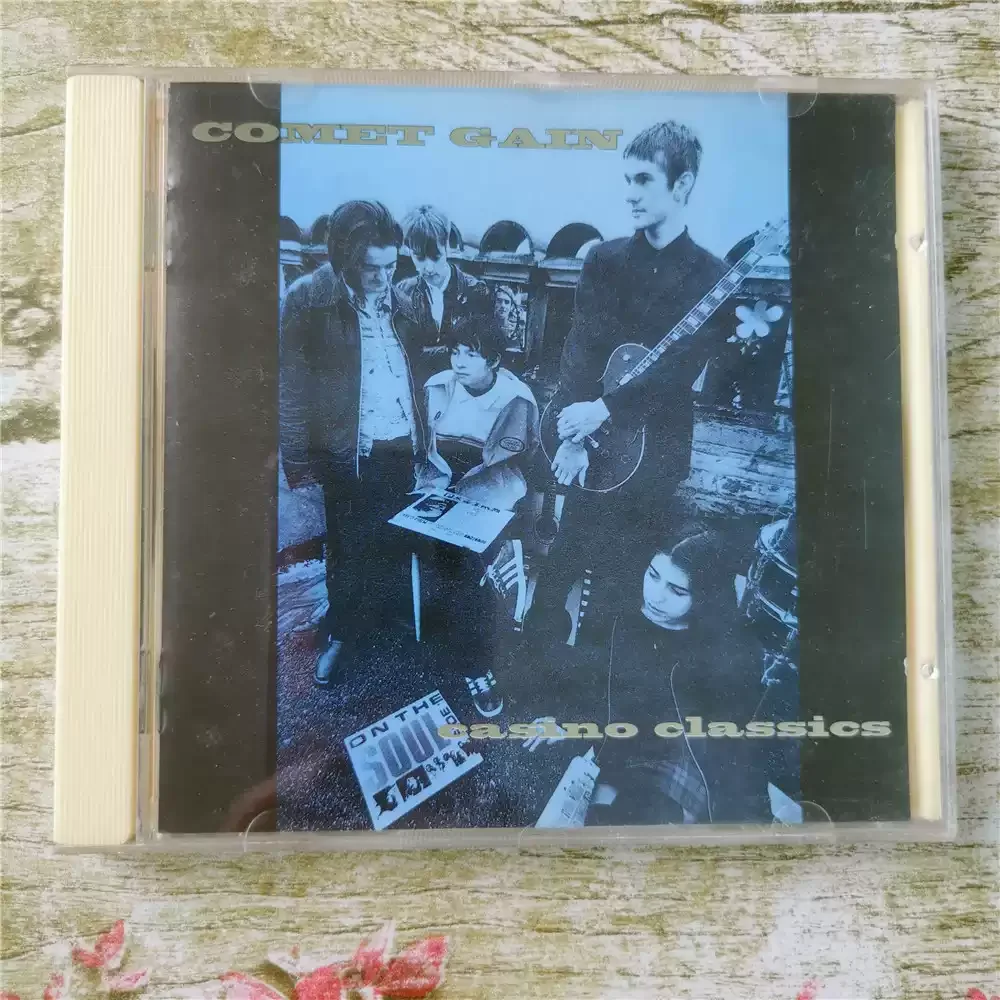

CD Comet Gain Casino выпущен в 1996, Дебютный альбом It Is The Bluetones, один из классических произведений. Английский рок