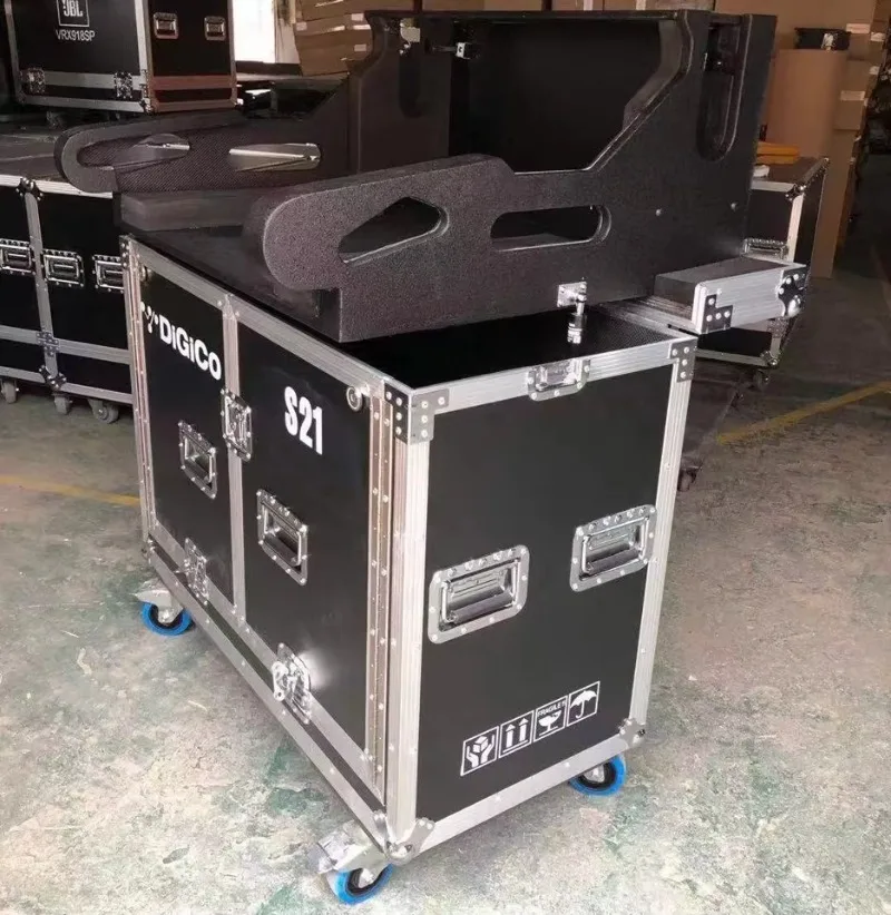 

Digico S21 Mixing Console Aviation Flight case with Hydraulic Cabinet and Desktop case Transport case