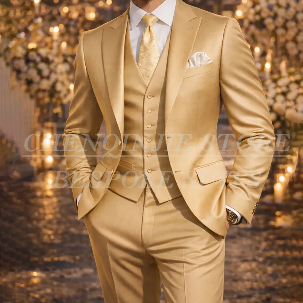 

Luxury Men's Suits for Wedding Customzied Groomsmen Outfits Chic Single Breasted Peak Lapel 3 Piece Jacket Pants Vest Full Sets