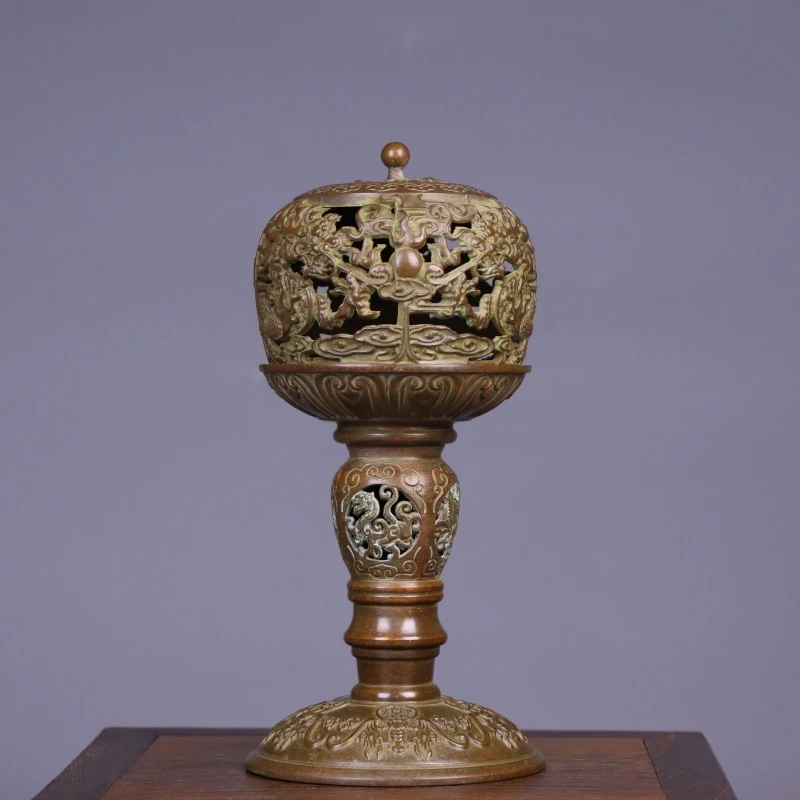 Pure copper Suzhou-style coiled dragon for home use, living room decoration, sandalwood incense burner, antique c