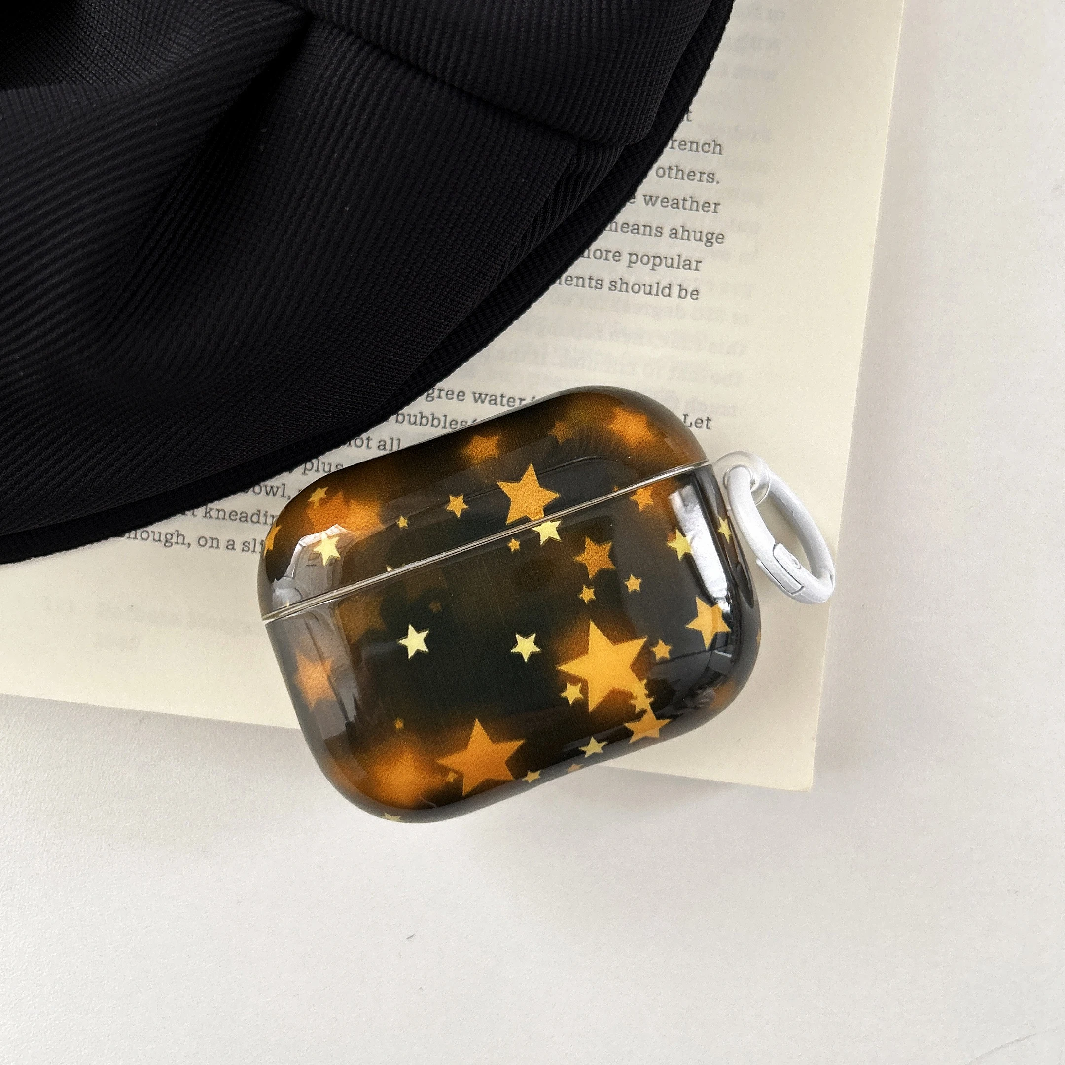 Amber Yellow Five Pointed Star Gradation Blend Pattern Black Glossy Earphone Cover Case For AirPods 1 2 3 4 5 Pro Pro2 Pro3