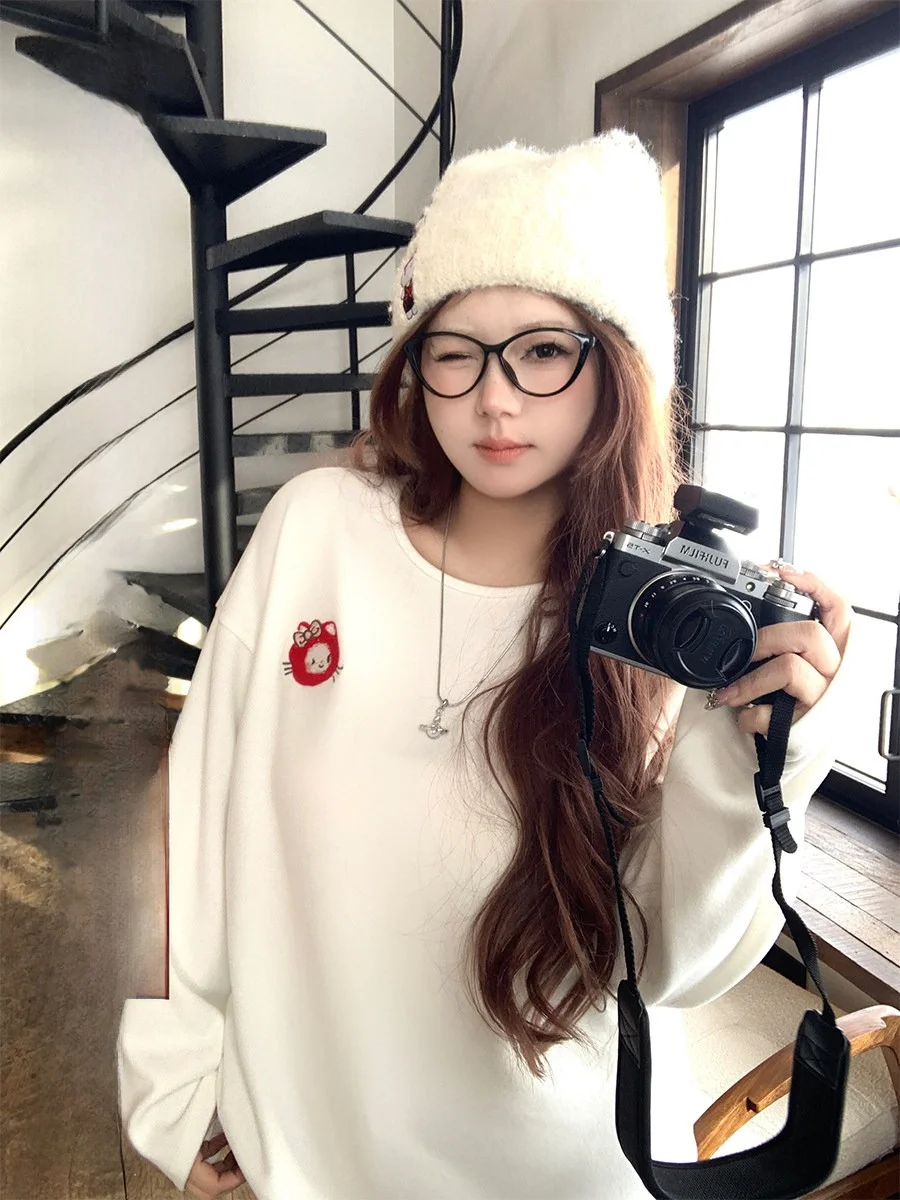 

Annie Soft Cute Embroidered Double Sided Brued round Ne T-irt Women Loose plus Size Comfortable Slimming Oversized Top