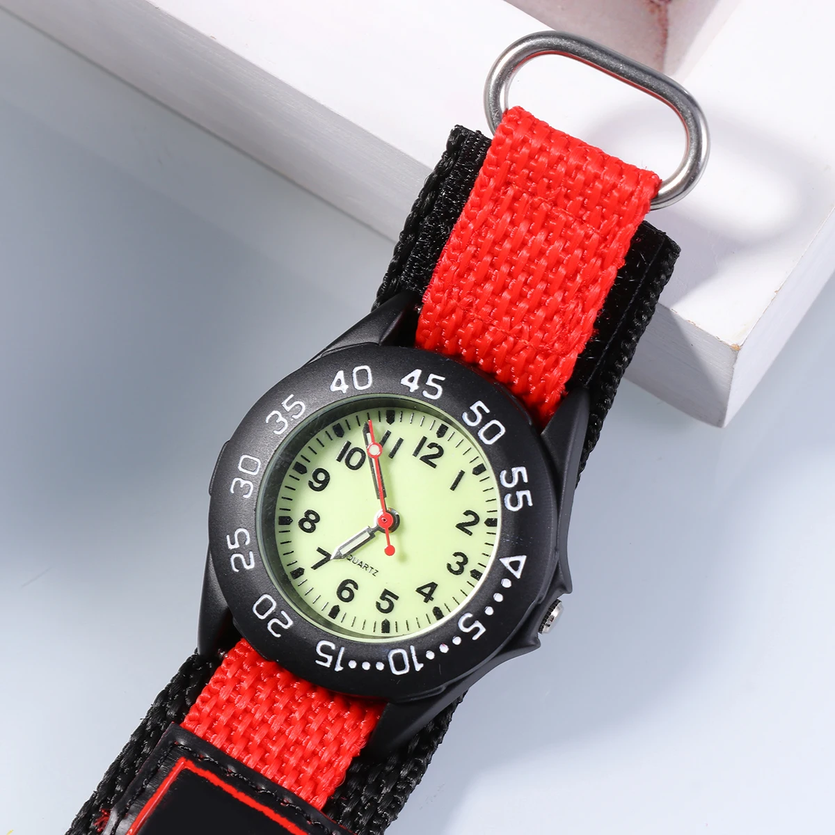 Cute Unisex Kids Waterproof Quartz Watch With Nylon Band Date Display Party Gift Birthday Decoration Red Children Watch For Boys