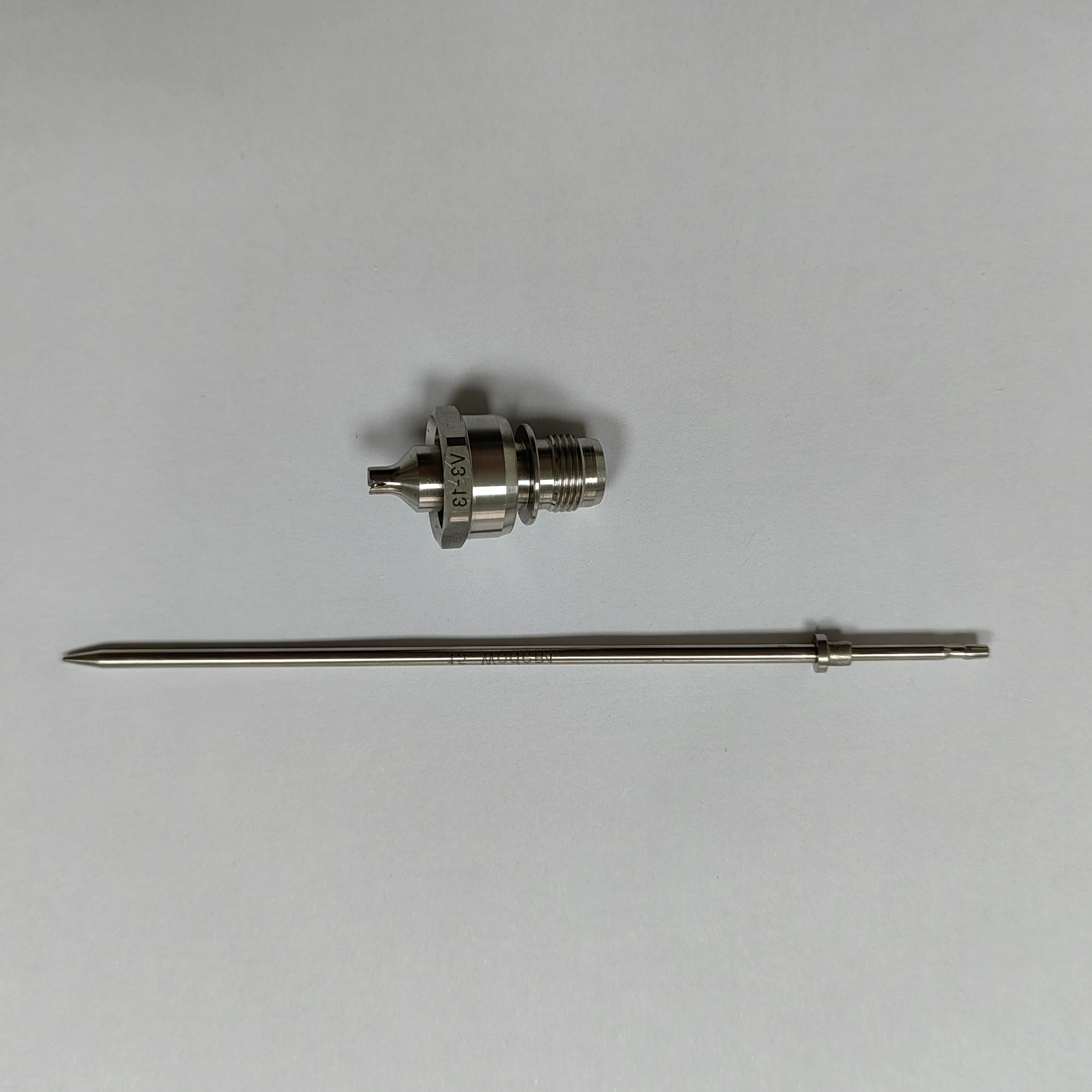 Japan Anest Iwata Kiwami4 Spray Gun Accessories 1.3 1.4 Needle Nozzle V-shaped Nozzle Split Slot Tip