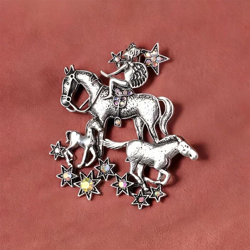 خمر الملاك ركوب الخيول دبابيس للنساء للجنسين المعادن محظوظ سنة الحصان الحيوان مكتب دبابيس بروش عادية #2