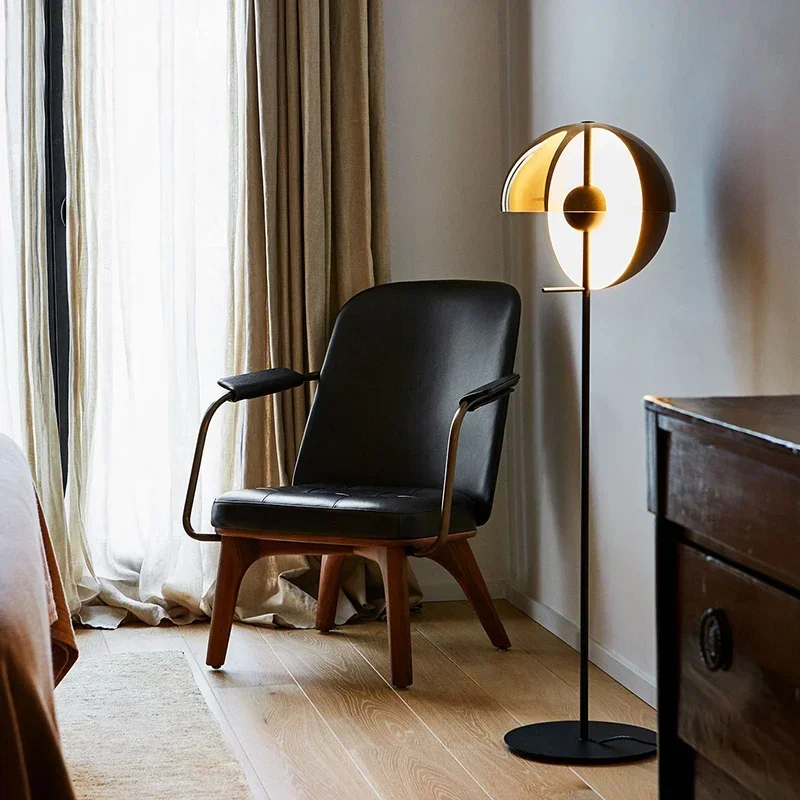 Nordic Design Minimalist and Creative Floor Lamp Modern LED Glass Shading Living Room Studio Coffee Shop Vertical Lamp