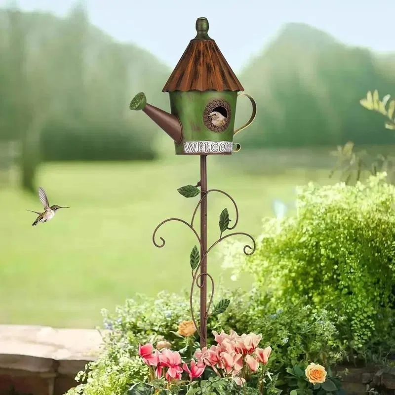 Floral Pattern Traditional Outdoor Metal Bird House Waterproof Eco Friendly Adjustable Design