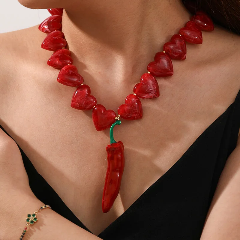 1pc Stylish And Simple Copper Drop Oil Chili Pendant Resin Love Beaded Necklace, Suitable For Ladies\' Parties And Everyday Wear