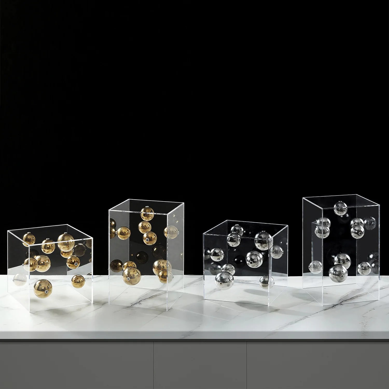 

Modern simple European style light luxury acrylic cover planet ornament soft decoration decoration