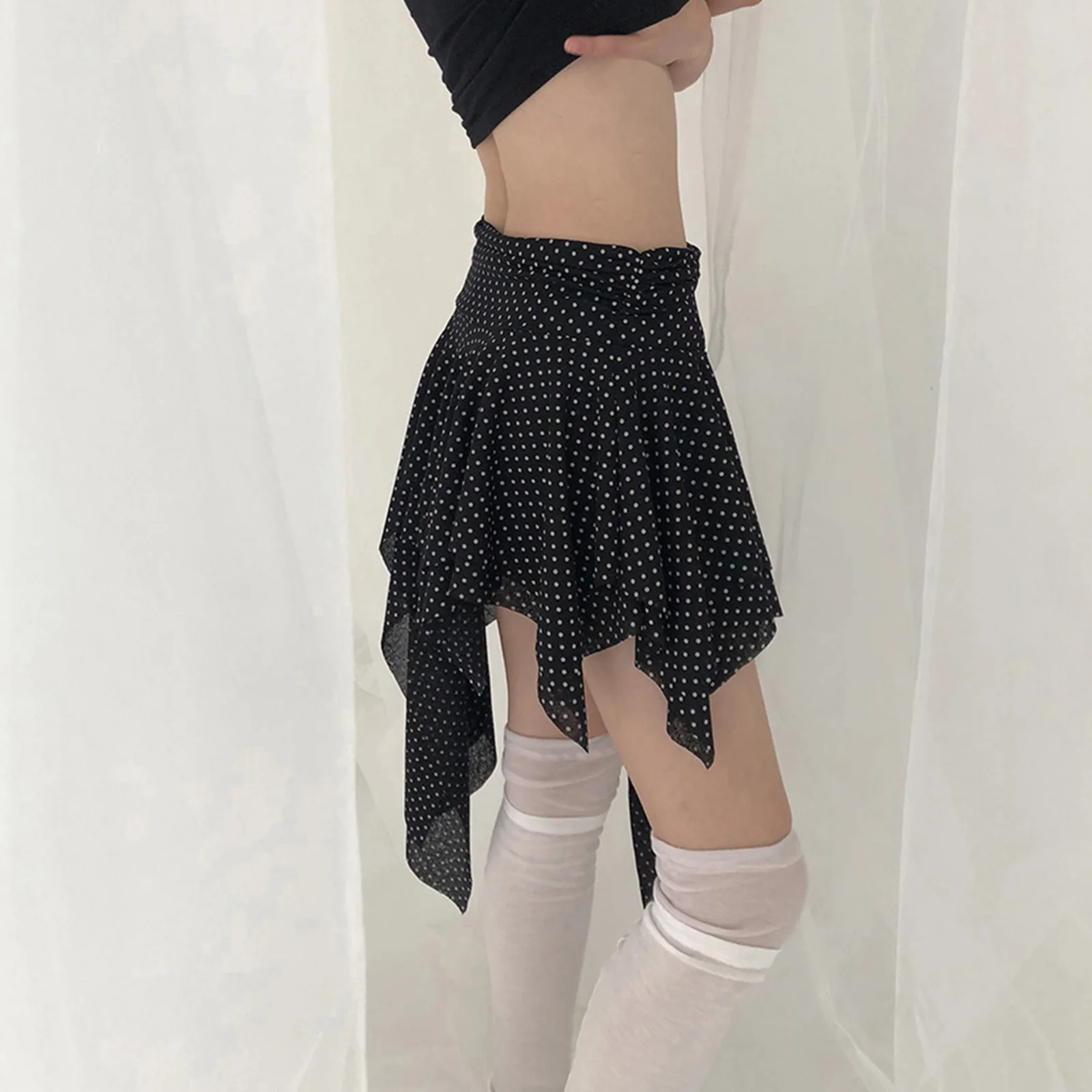 クラシックな女性のドットプリント非対称スカートシャーリングローライズショートフリルスカートカジュアルサマーストリートウェア