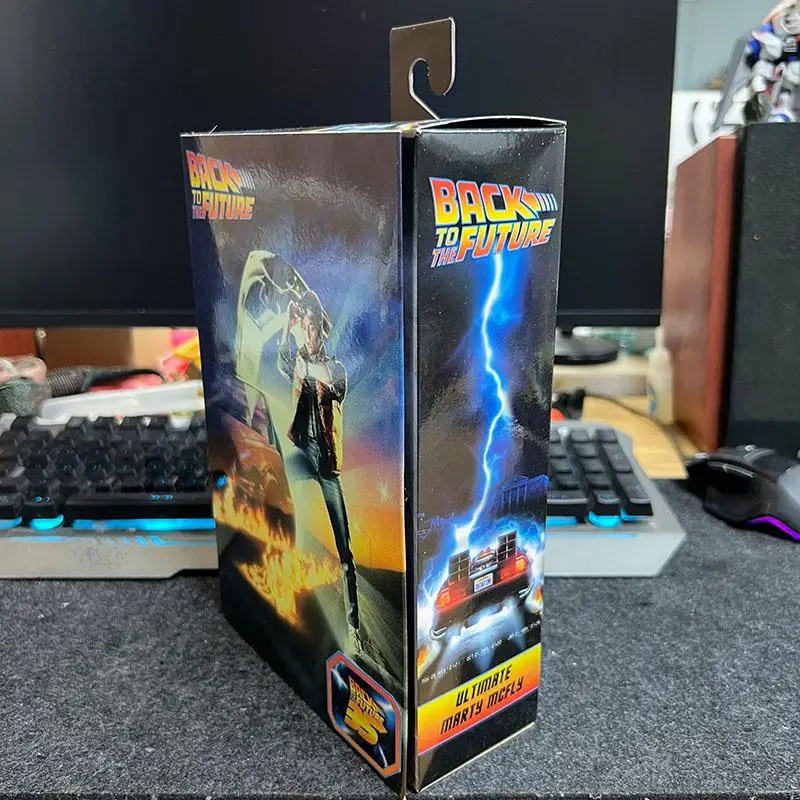 Ritorno al futuro Parte 2 Figura NECA Martin Action Figuras Film Battaglia delle bande Pubblicità Periferiche Modello Bambola Ornamento
